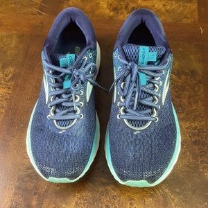 Brooks Cushion Athletic Shoes